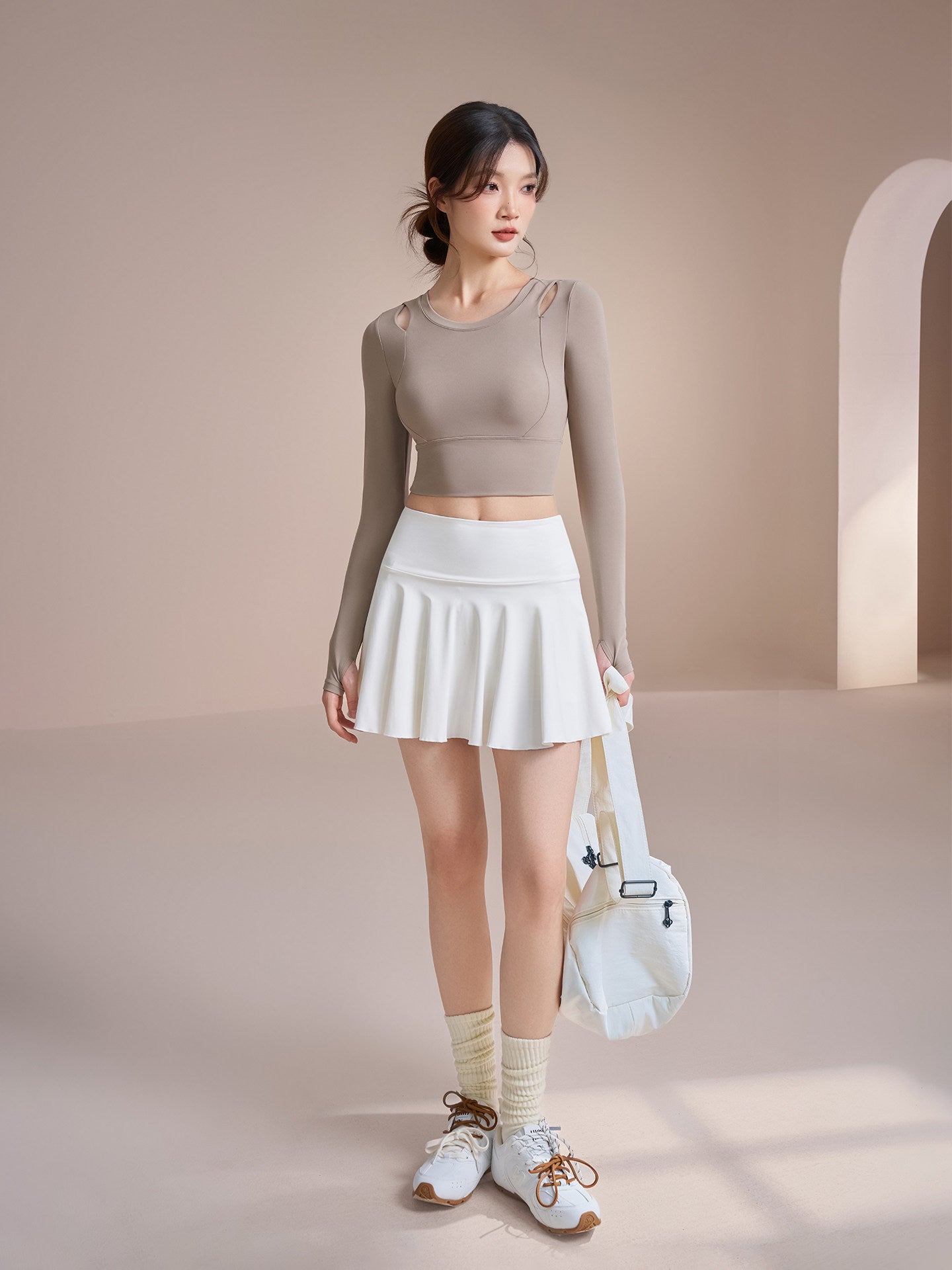Skin-friendly high-elastic cut-out sports long sleeves