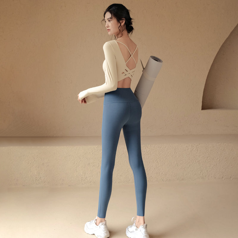 Slimming back long sleeves