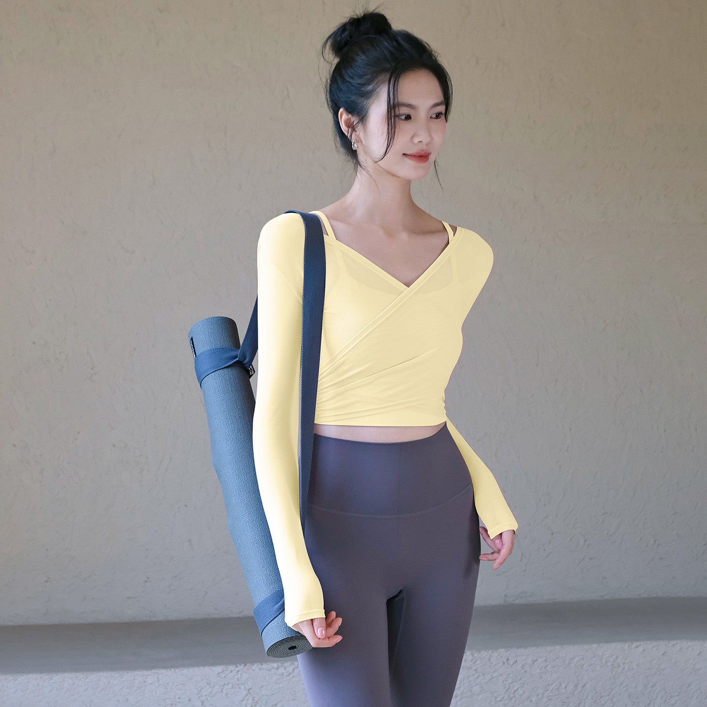 New sexy mesh back yoga top