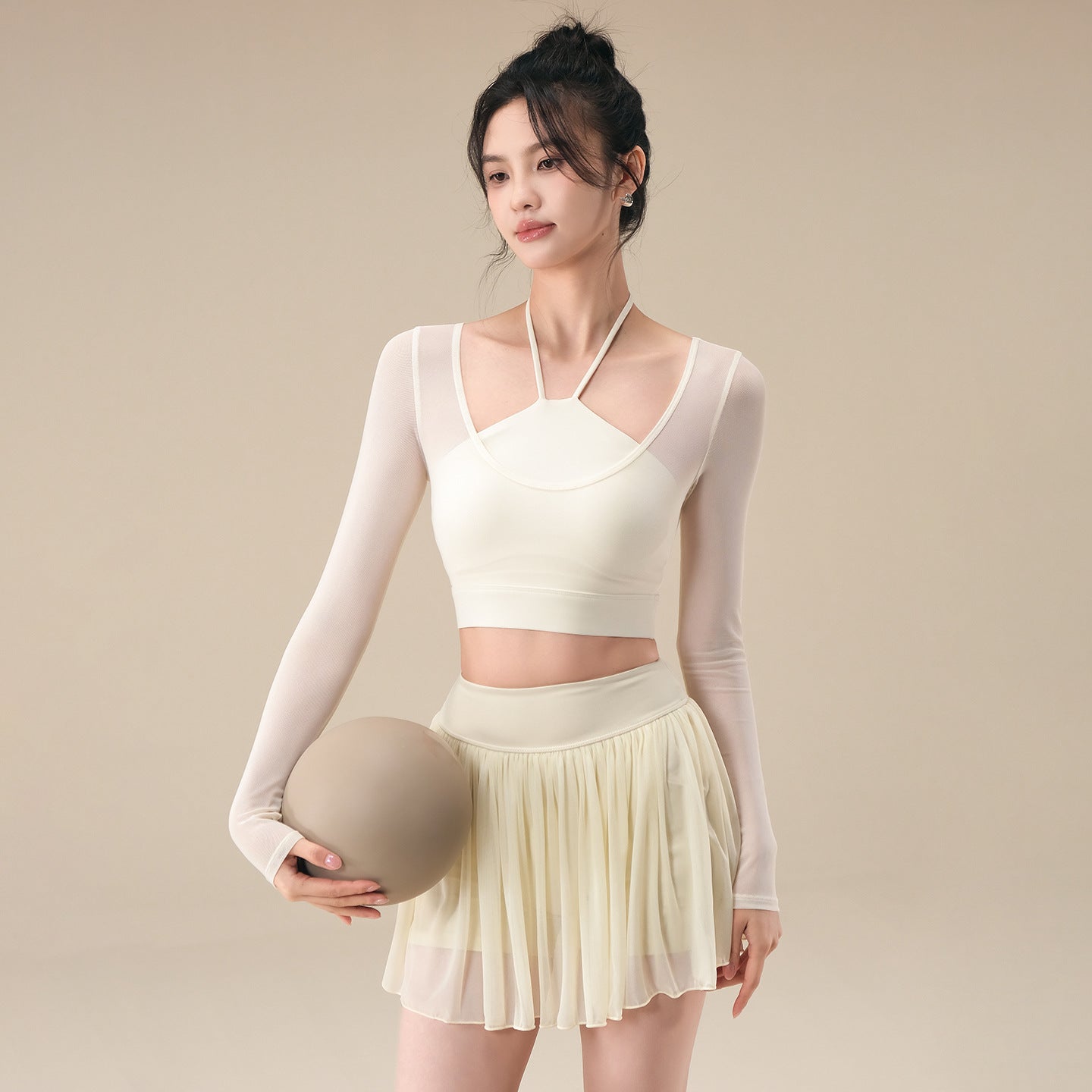 Mesh breathable sports T-shirt with long sleeves
