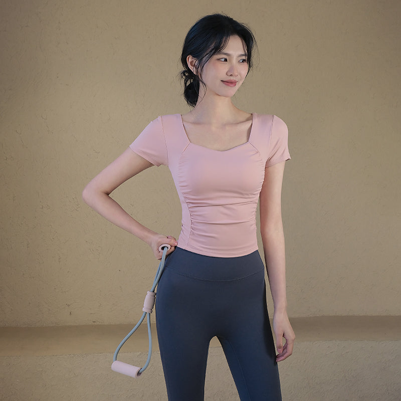 Slimming fitness t-shirt with chest pads