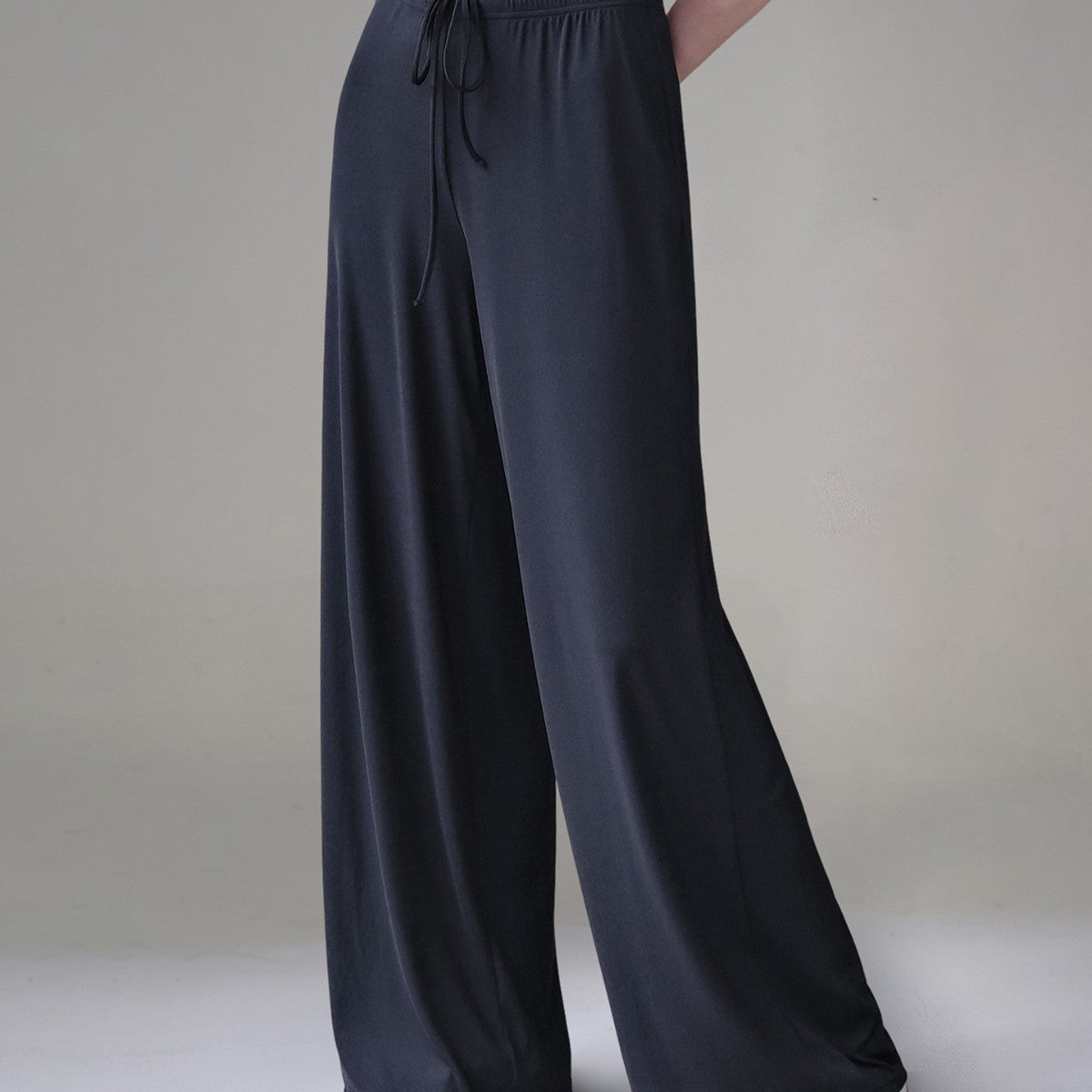 Cool, Loose, Thin, Drape, Wide-legged straight-leg trousers