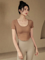 Professional yoga t-shirt with pads
