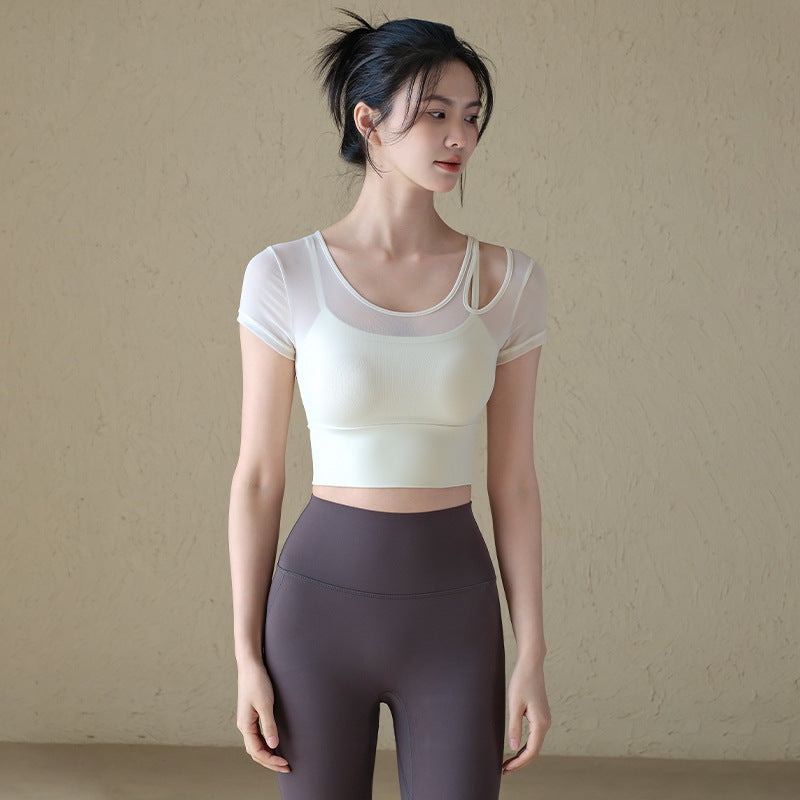 Sexy cut-out mesh looks slim and breathable short sleeves