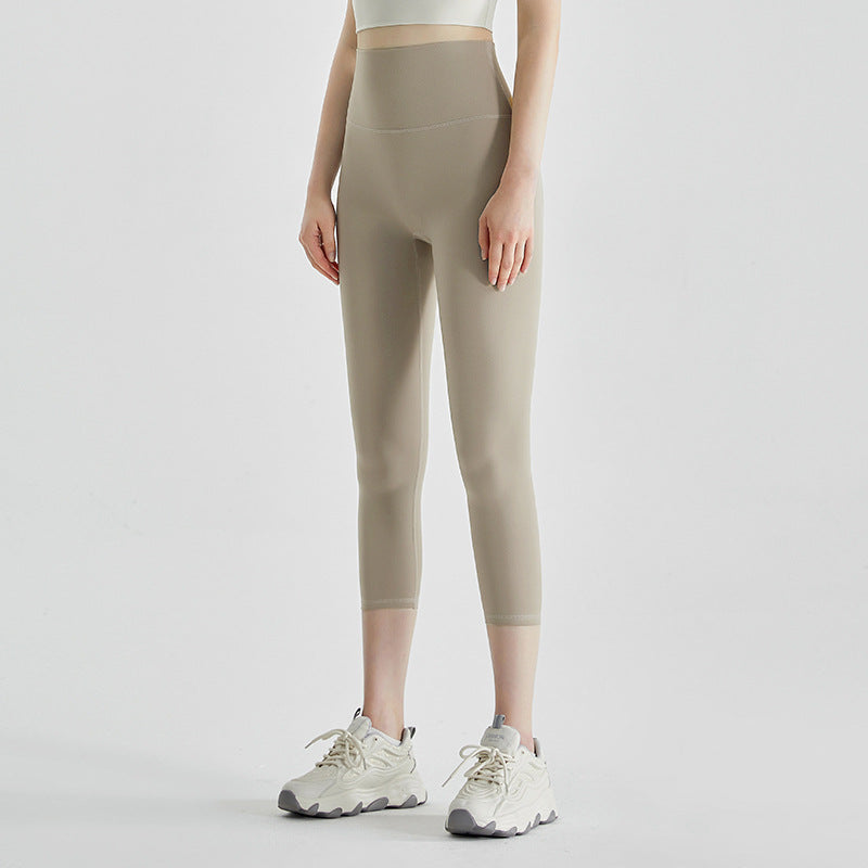 One-size-fits-all cropped pants