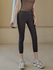 Nude high-waist butt-lifting cropped pants