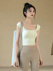 Sports short sleeves with chest pads