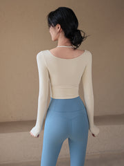 Fake two-piece sports long sleeves with chest pads