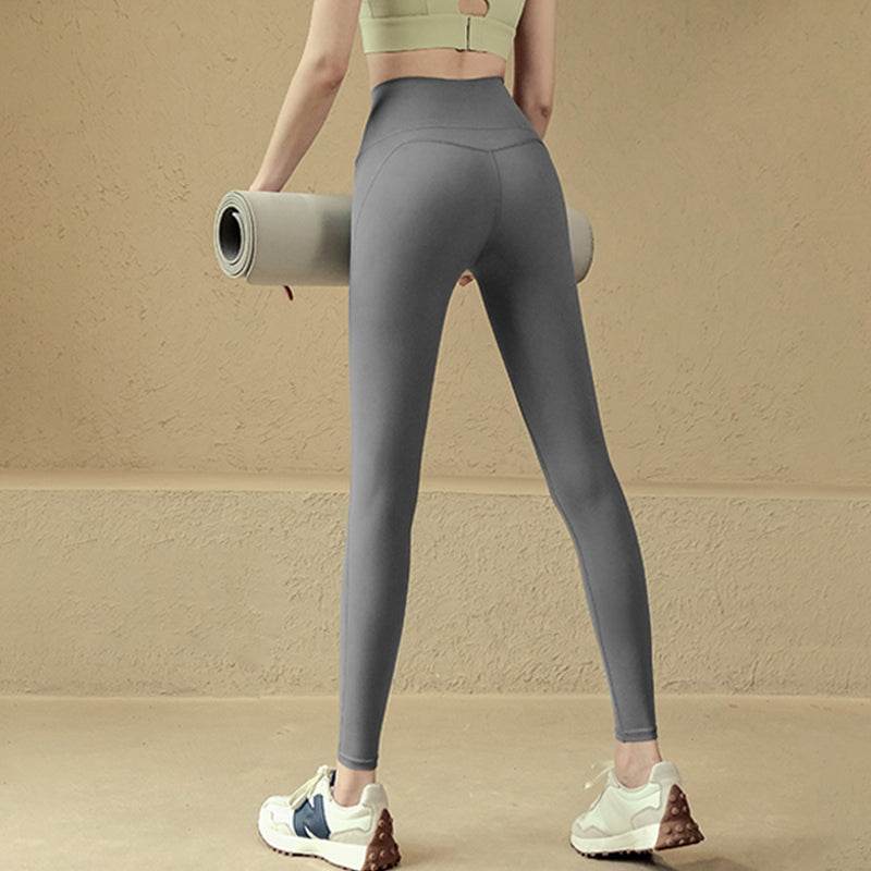 Wear nude sports tight trousers