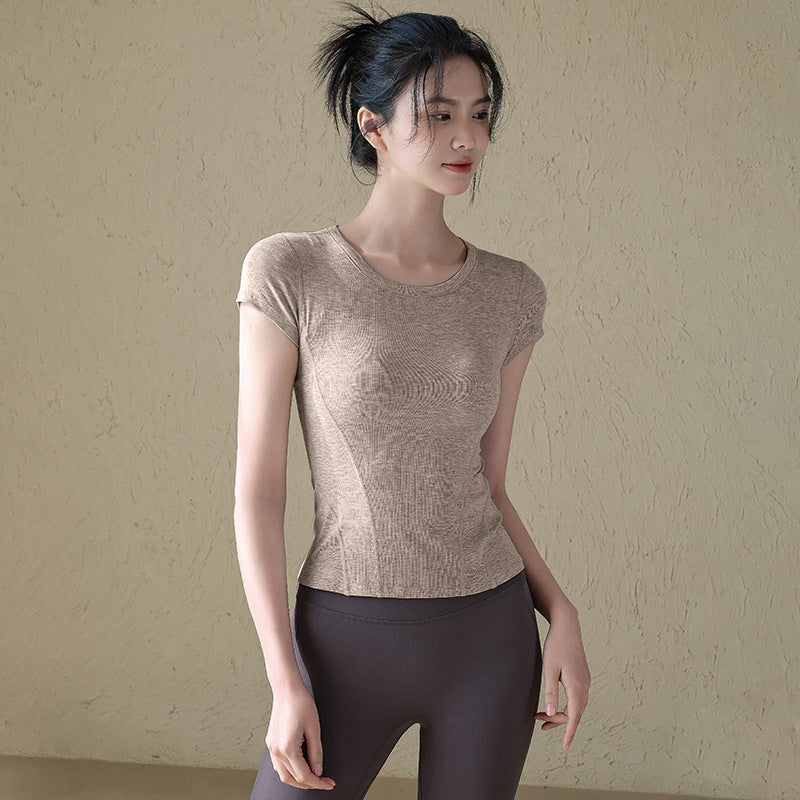 Slim fitness top short sleeves