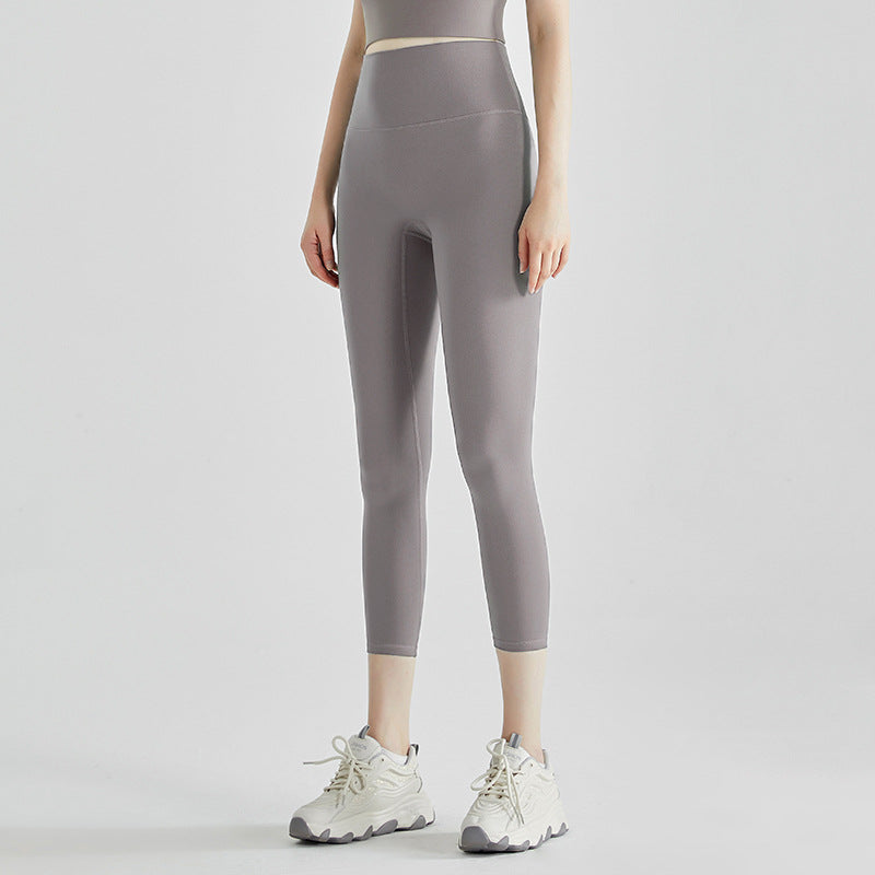 One-size-fits-all cropped pants