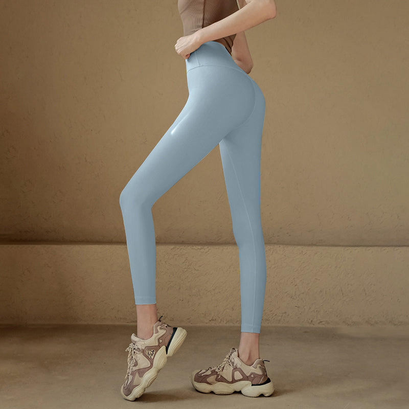 Cloud-like high-waisted tight trousers