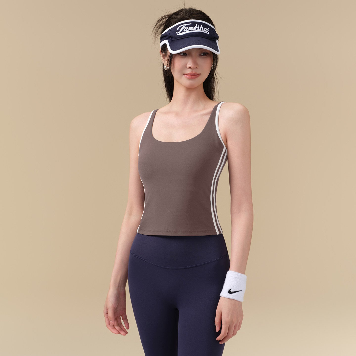 Shockproof gathering non-marking fitness vest