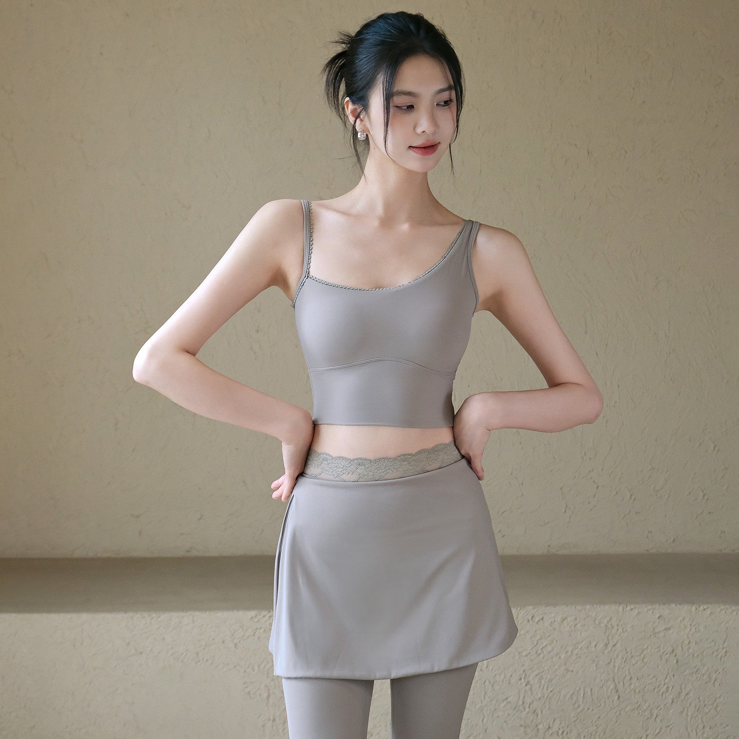 All-in-one new beautiful back and accessory breast running sports bra