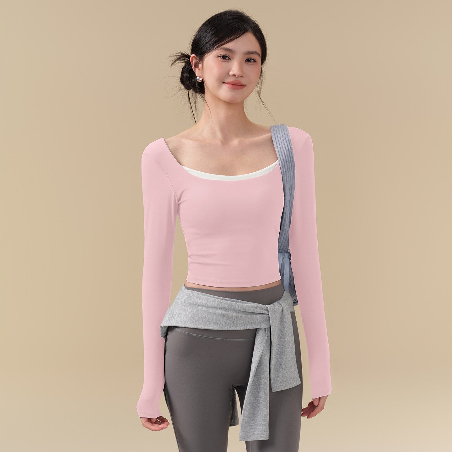 New contrasting Pilates training T-shirt