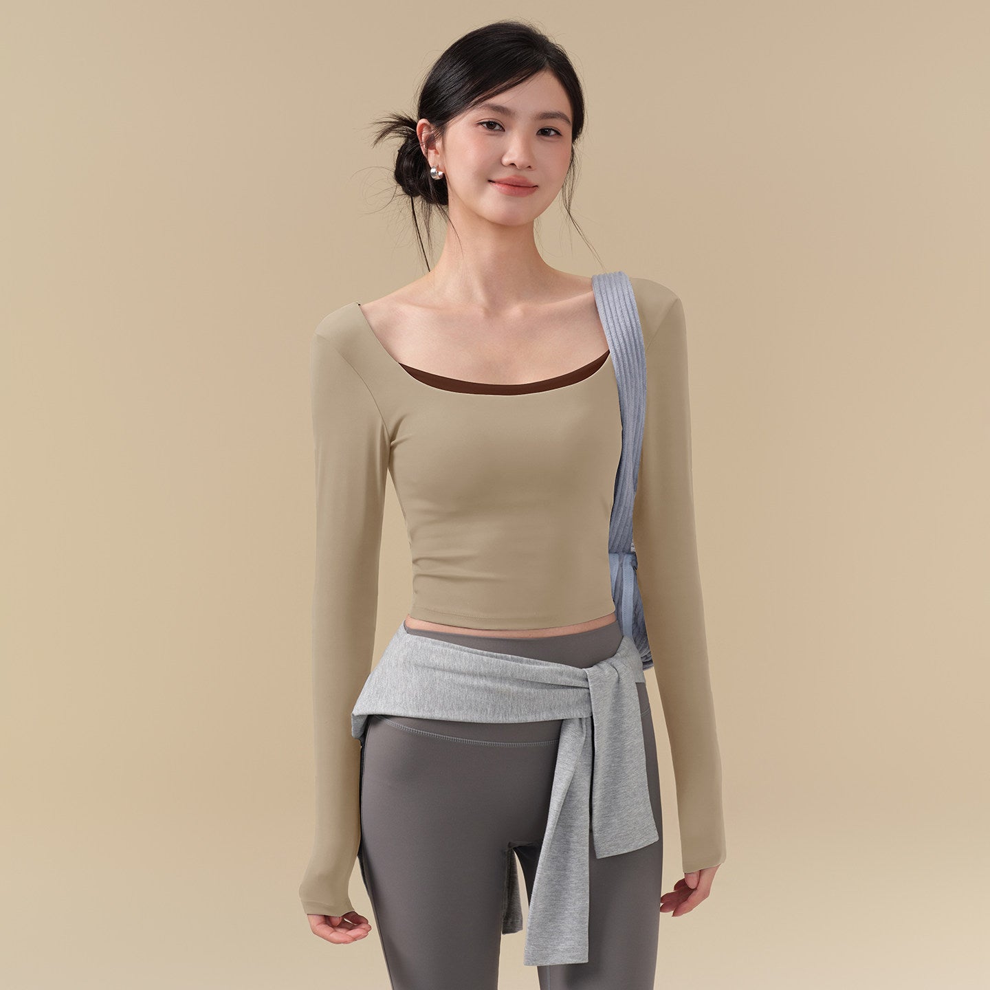 New contrasting Pilates training T-shirt