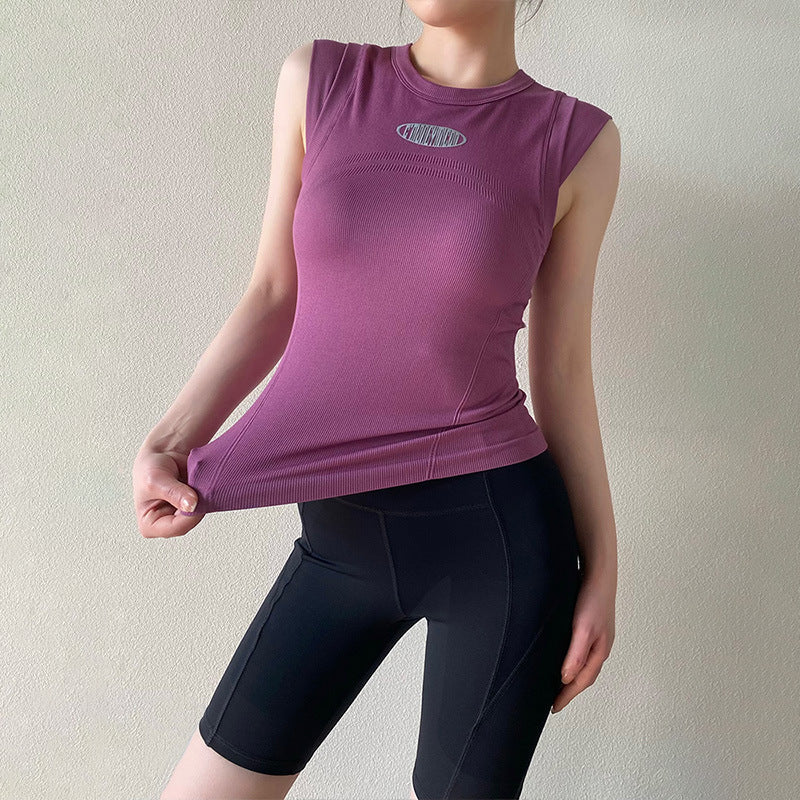 Sports vest with chest pad shockproof and convergence of accessory breasts