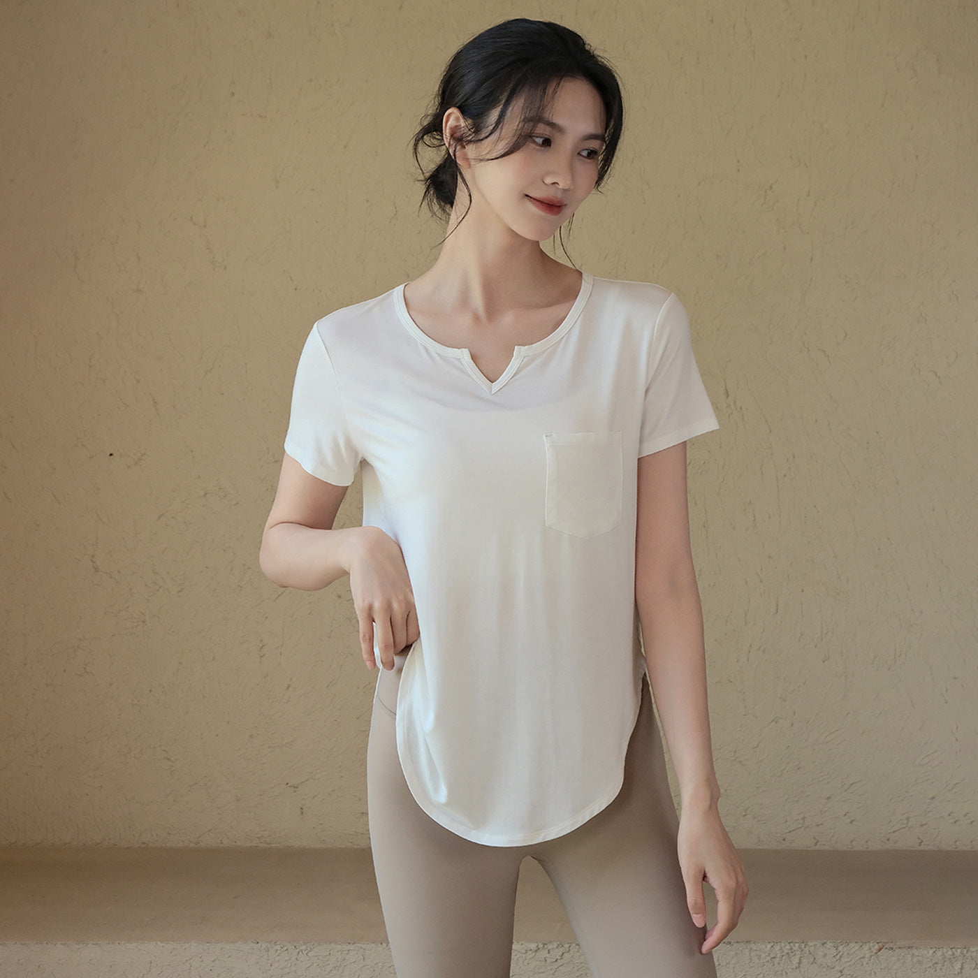 Loose, Light, Breathable sports blouse with short sleeves