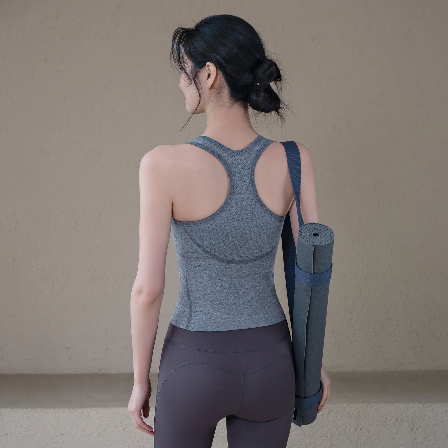 Lightweight and breathable one-piece racer-shaped beauty back fitness sports running bra