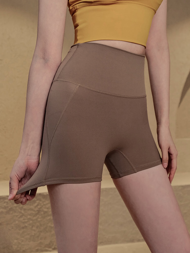 Tight butt lifting short shorts