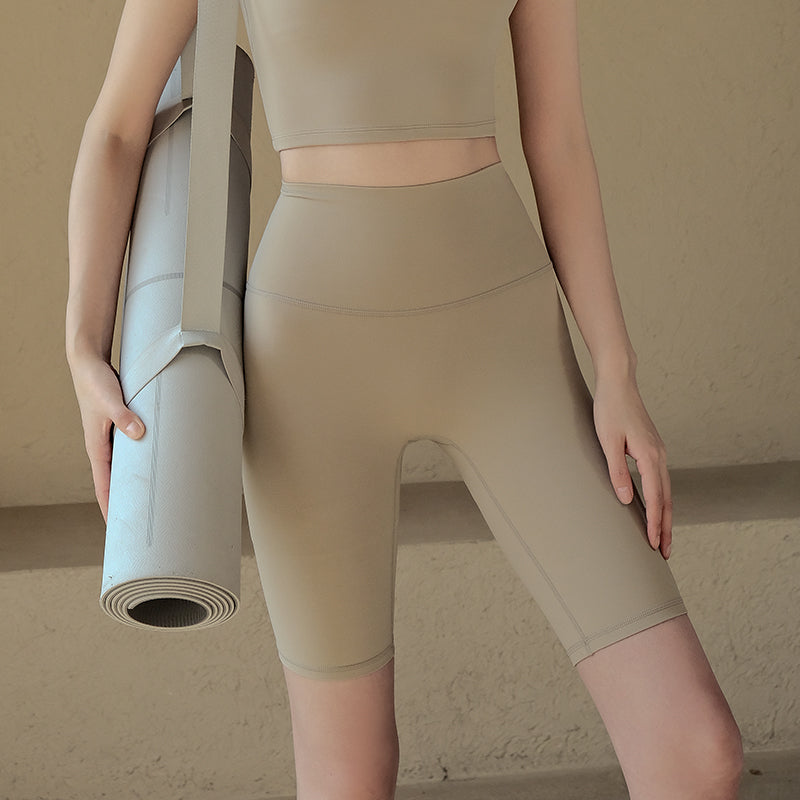 Tight quick-drying trousers