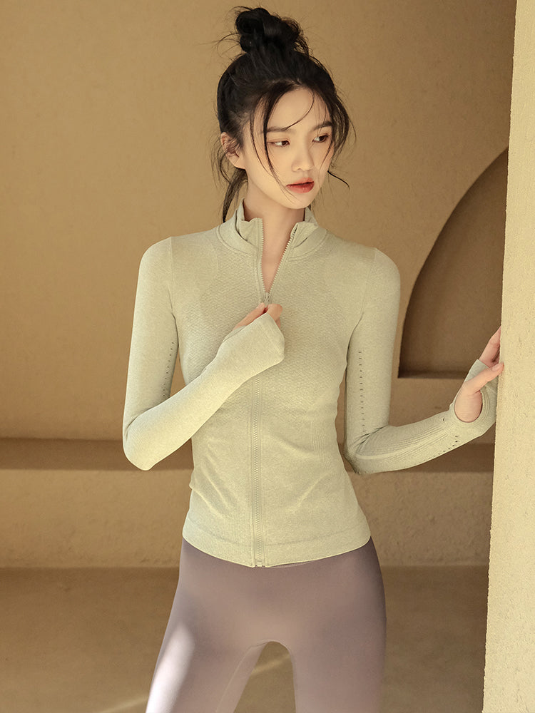 Zip-fitting jacket