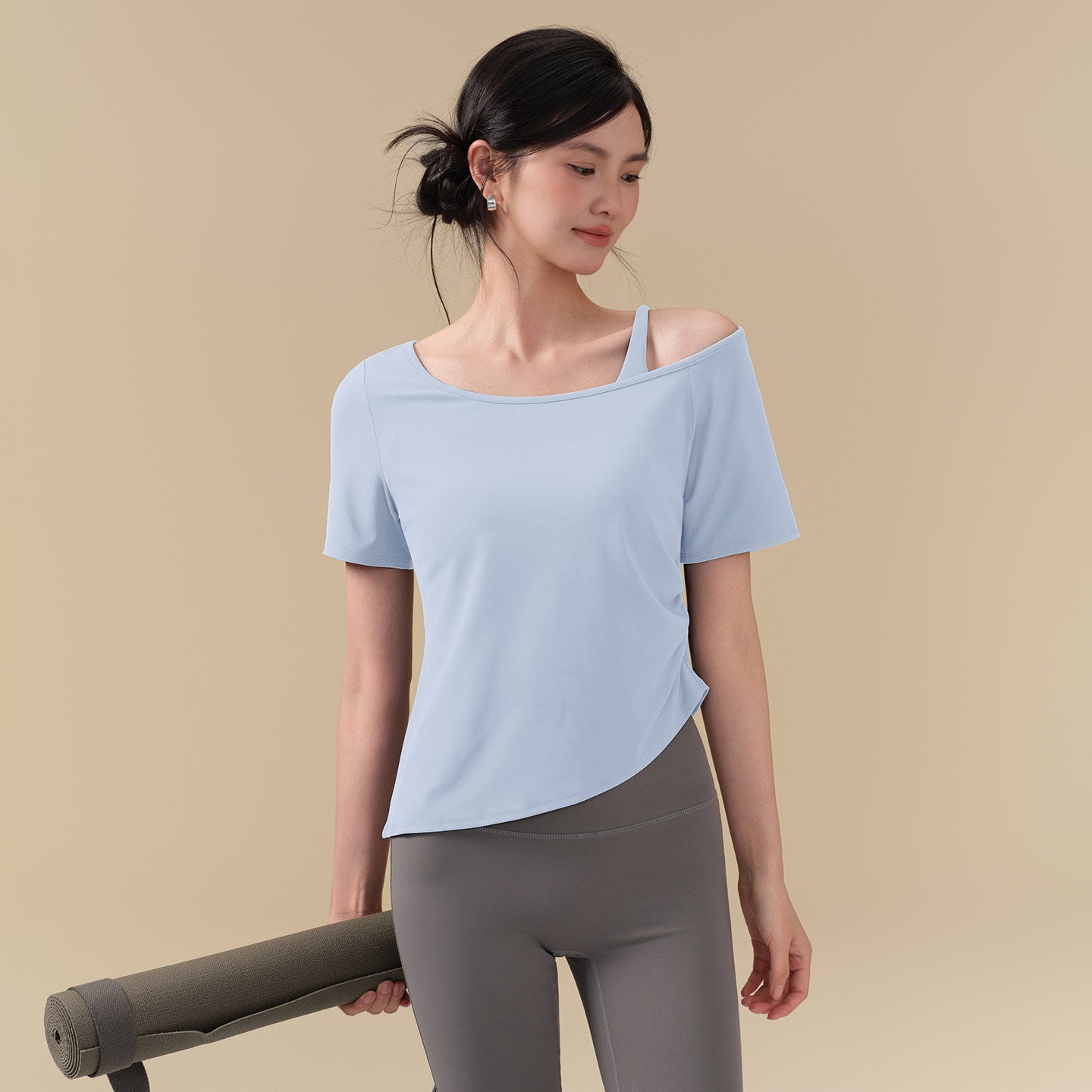 Asymmetrical Collar Side Ruched Slimming Athletic T-shirt