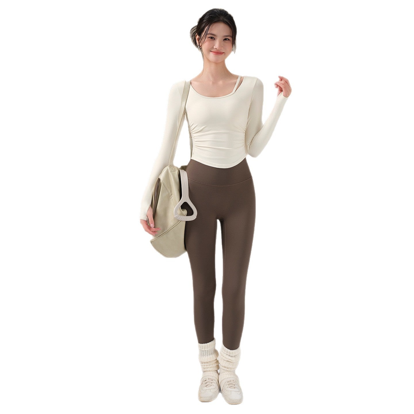 Long-sleeved yoga top with chest pad and beautiful back