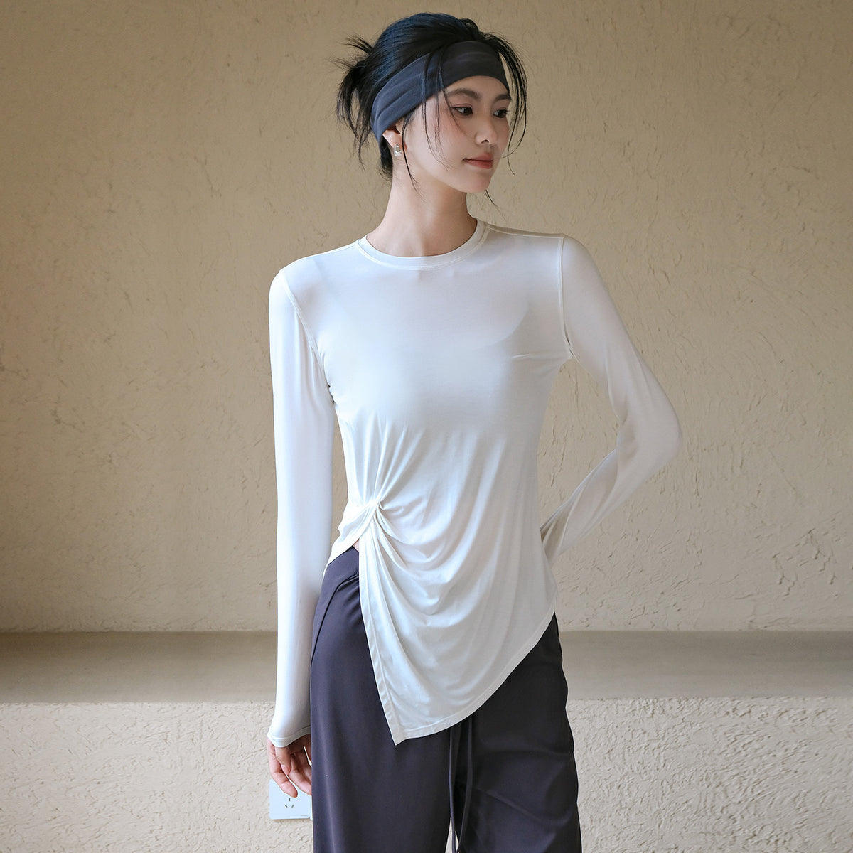 High-end slit comfortable slimming sports T-shirt