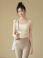 One-piece running vest