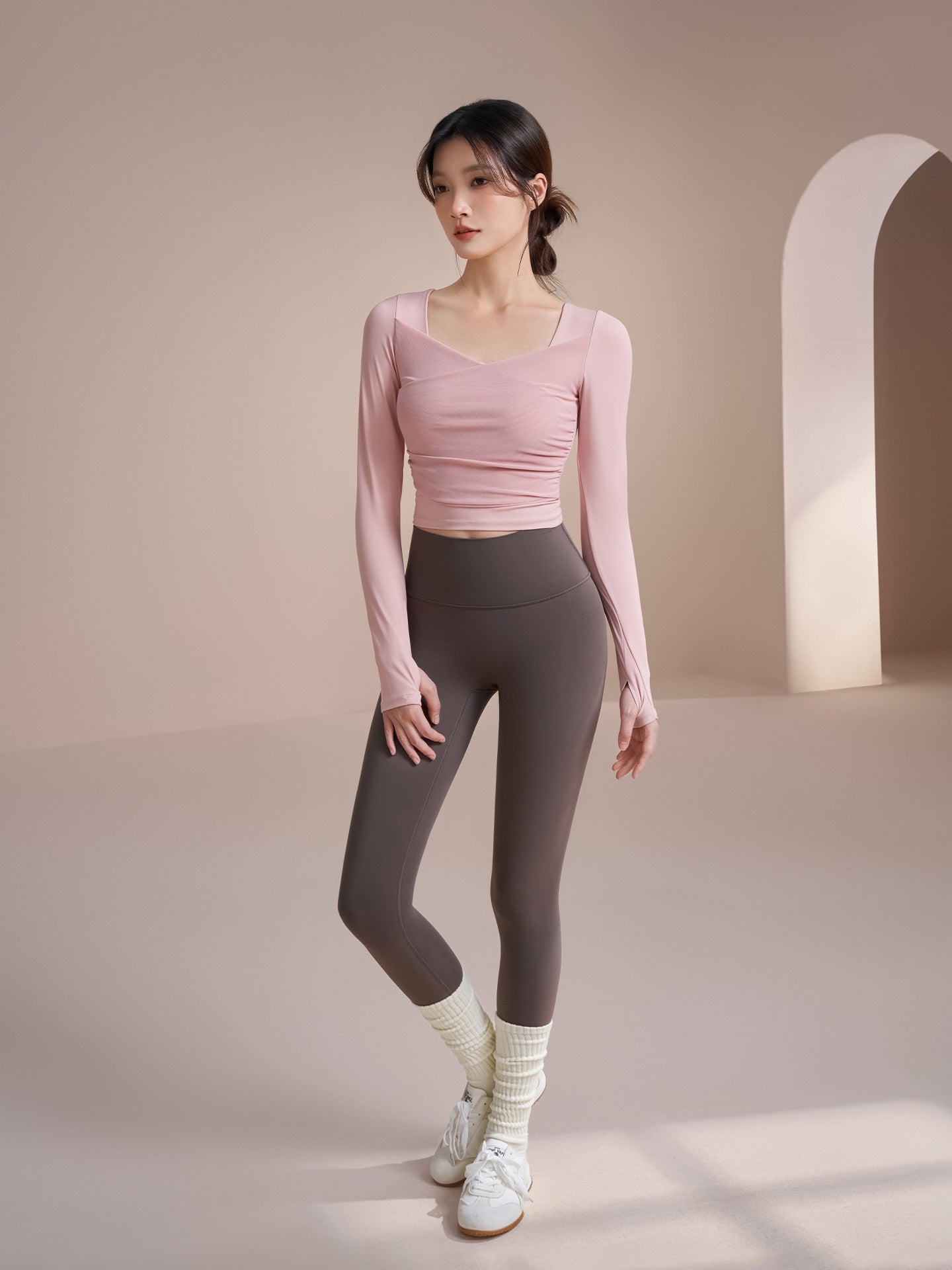 Mesh paneled sports long sleeves