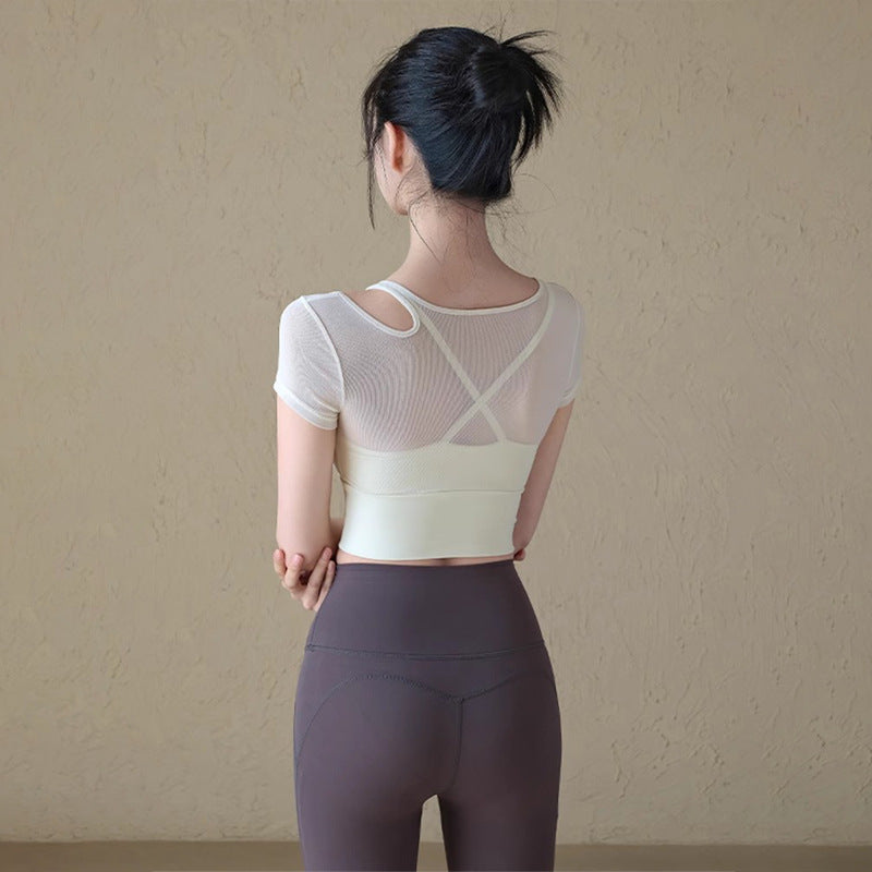 Sexy cut-out mesh looks slim and breathable short sleeves