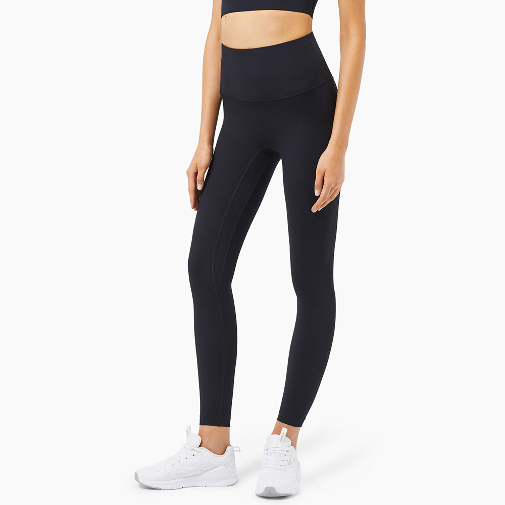 Cropped pants are worn outside the anti-roll edges