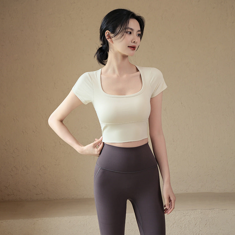 Mesh back padded short sleeve t-shirt