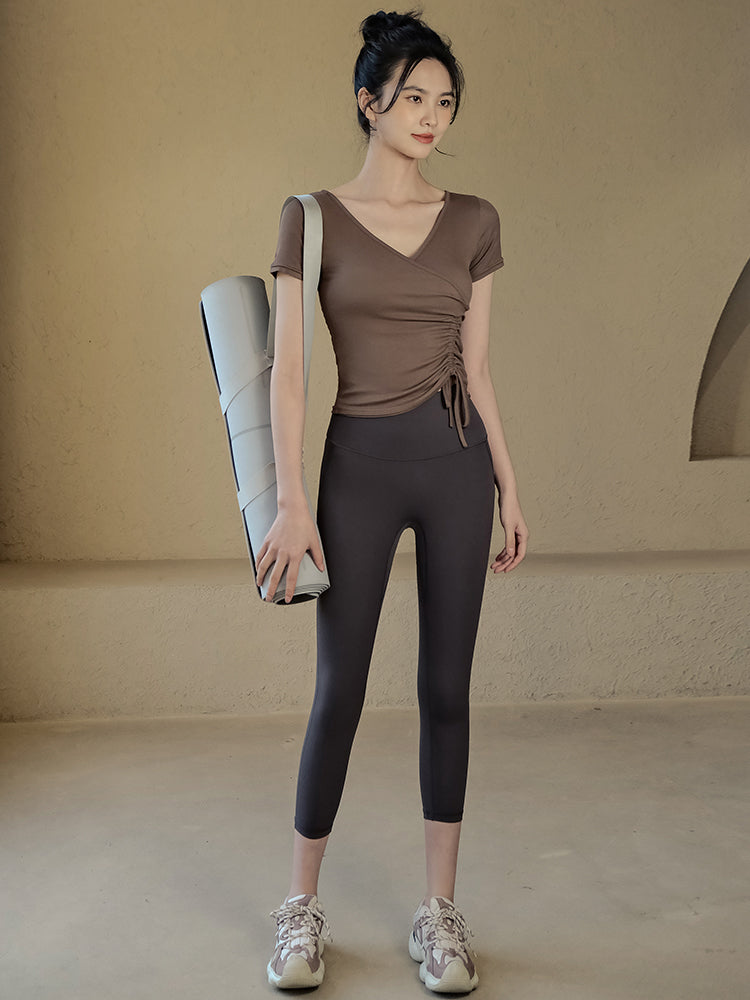 Nude high-waist butt-lifting cropped pants