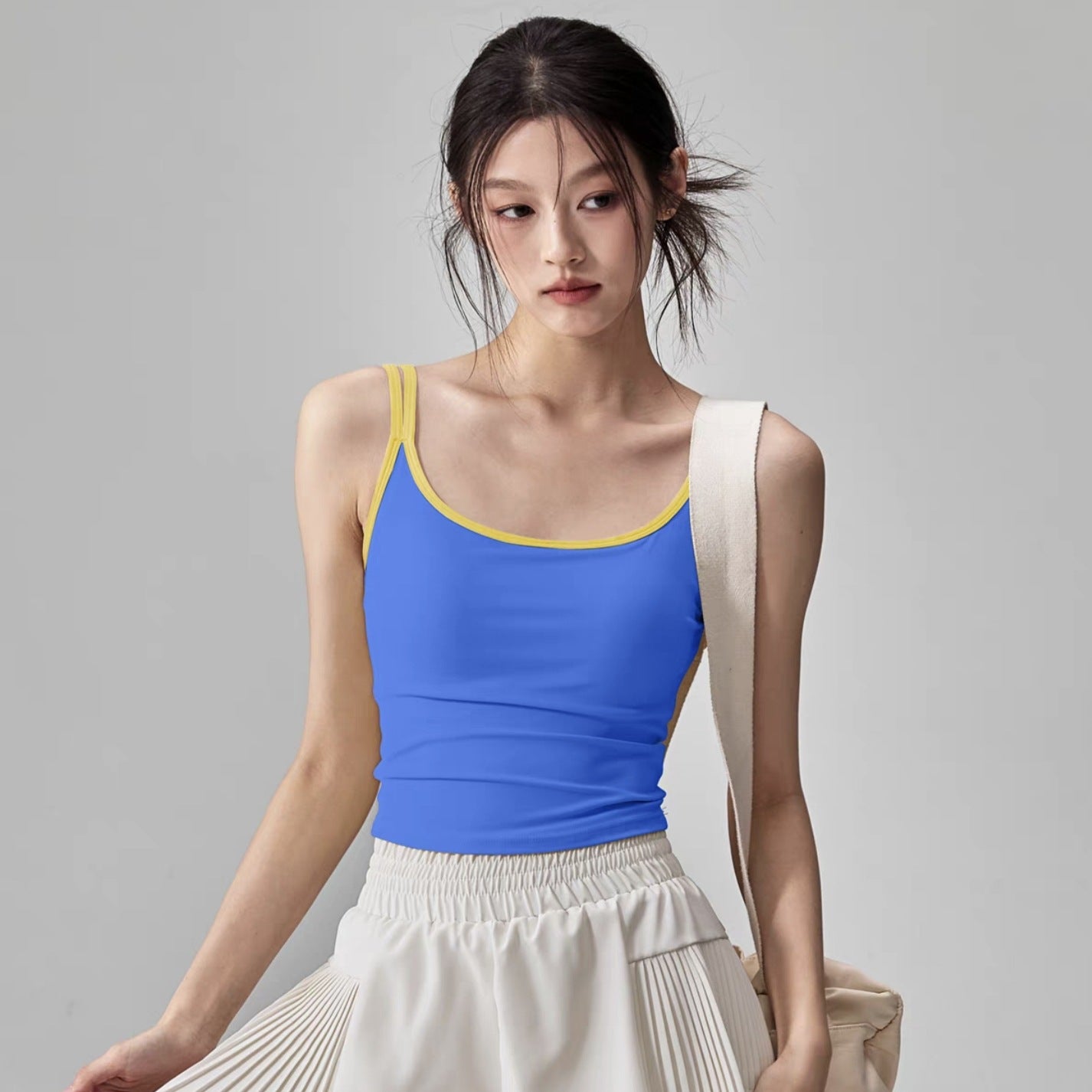 Contrasting double strap slimming sports fitness back bra