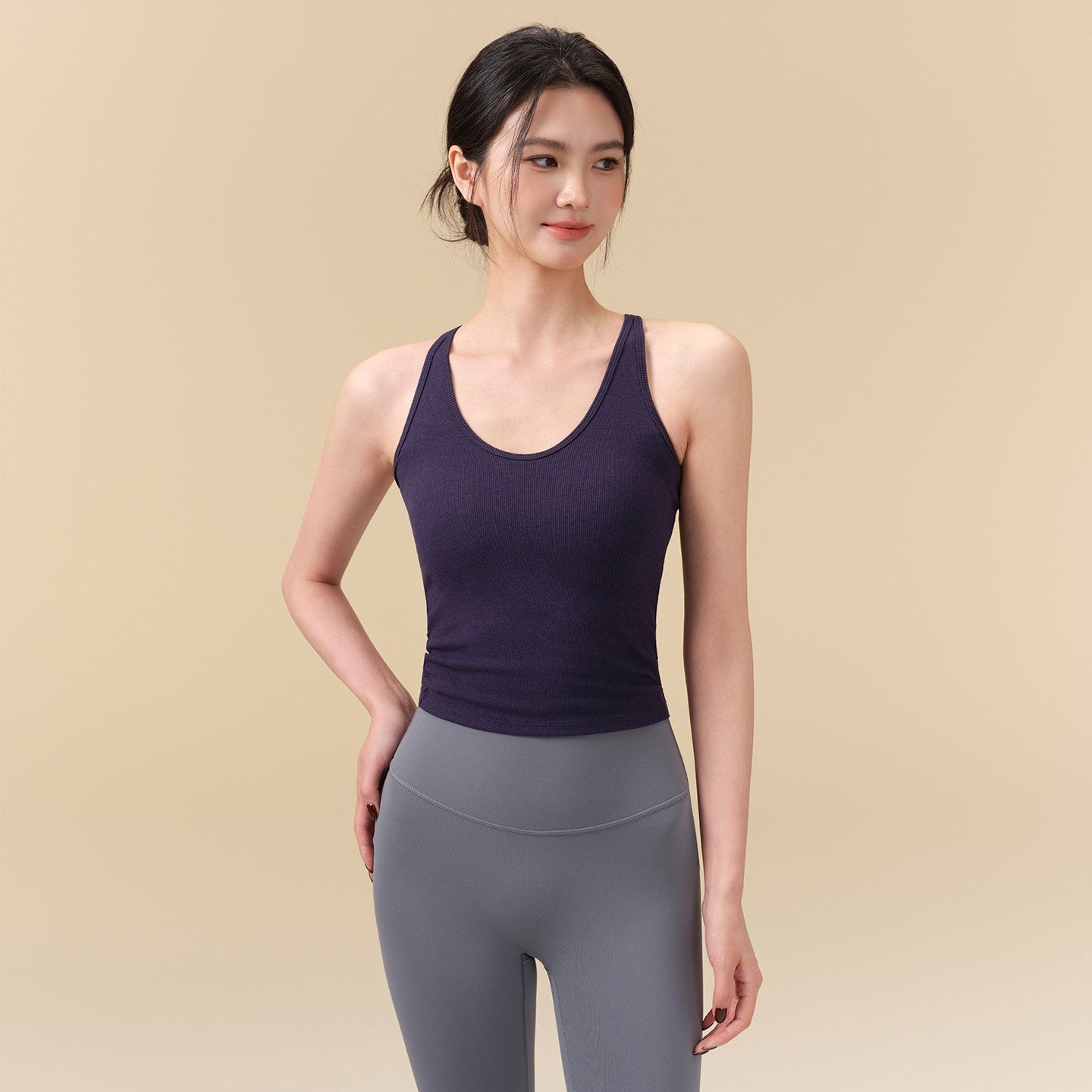 Integrated accessory breast fitness running sports vest