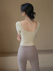 Fashionable halterneck long sleeves