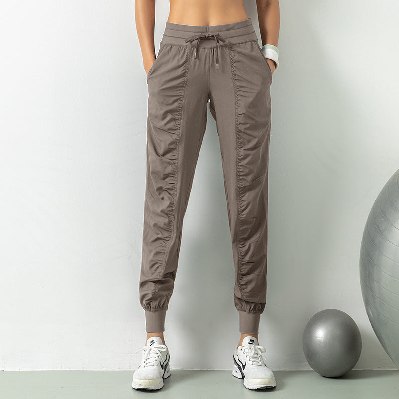 Breathable and loose cropped casual leggings