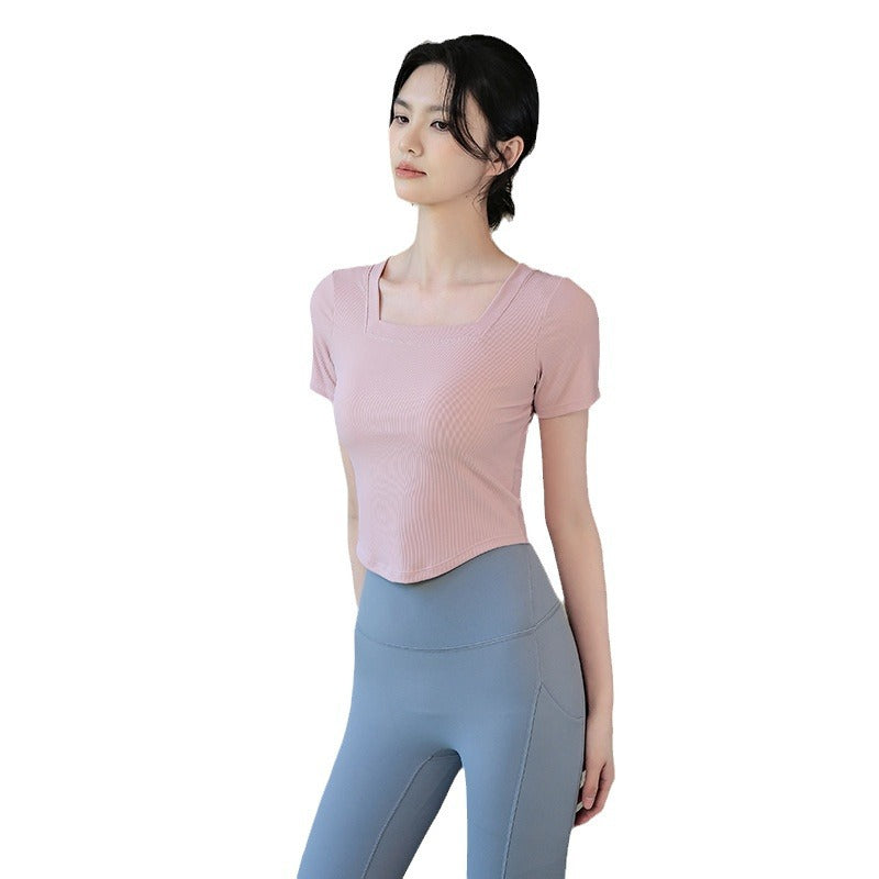 Slimming and figure-hugging sports T-shirt