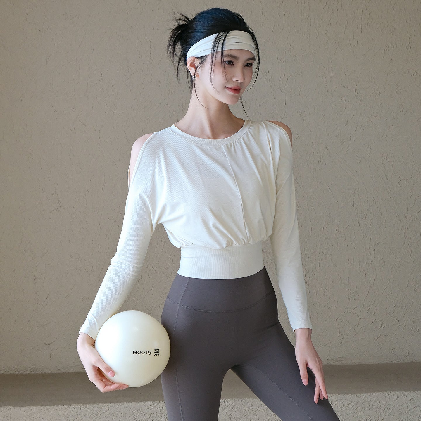 Waist slimming sexy off-the-shoulder fitness top