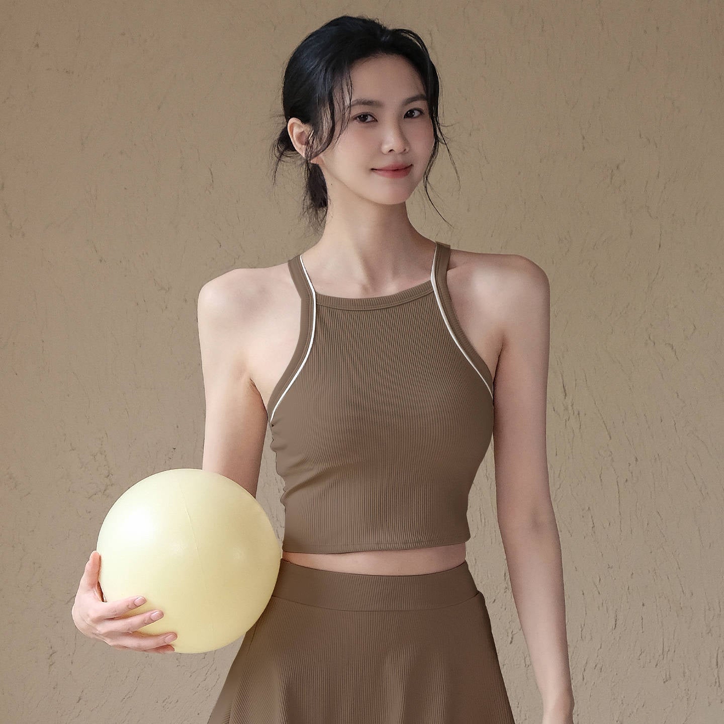Nude yoga beauty back vest