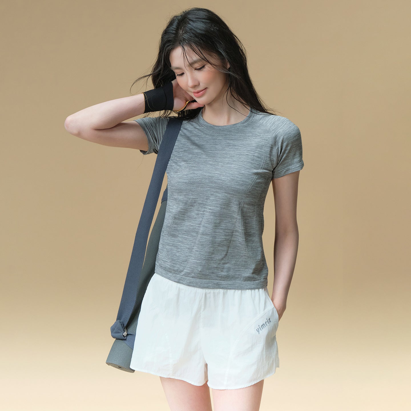 Nude seamless breathable yoga short sleeves