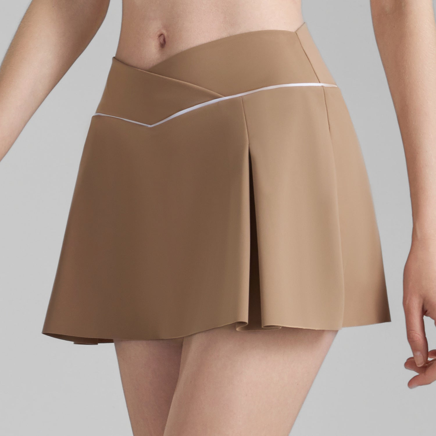 A sports skirt with a cross-waisted cross-waist