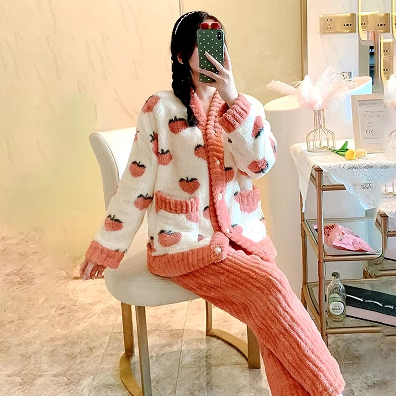 Padded And Thickened Warm Coral Velvet 2 Piece Pajamas Set