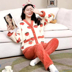Padded And Thickened Warm Coral Velvet 2 Piece Pajamas Set