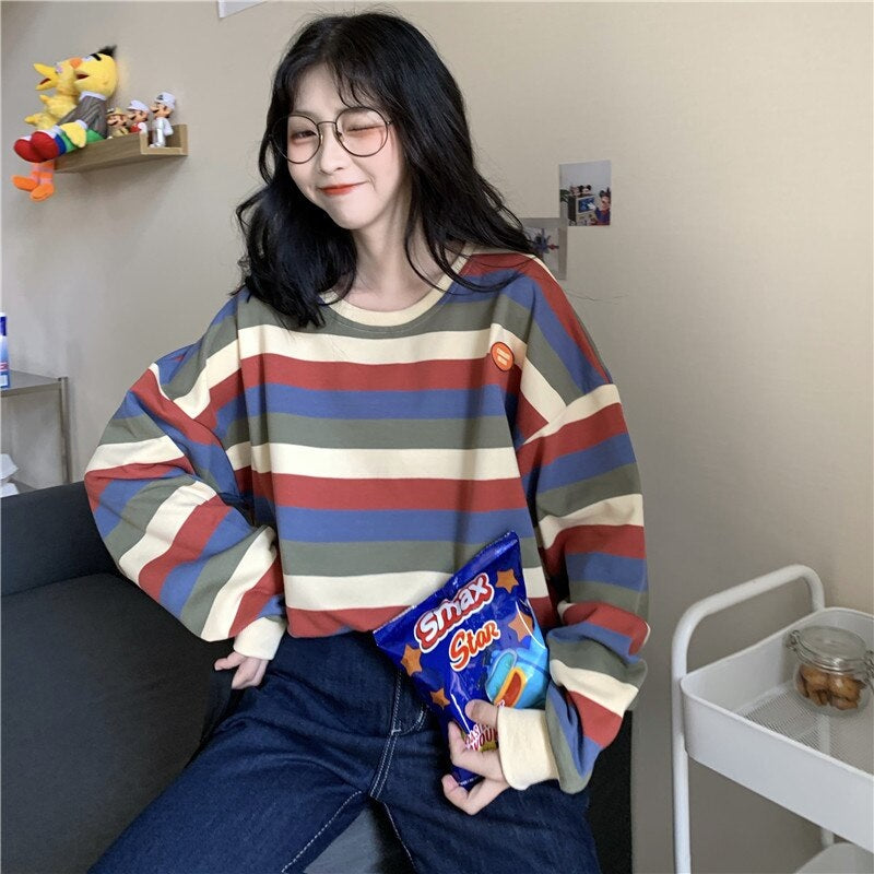 Students loose stripes sweatshirt