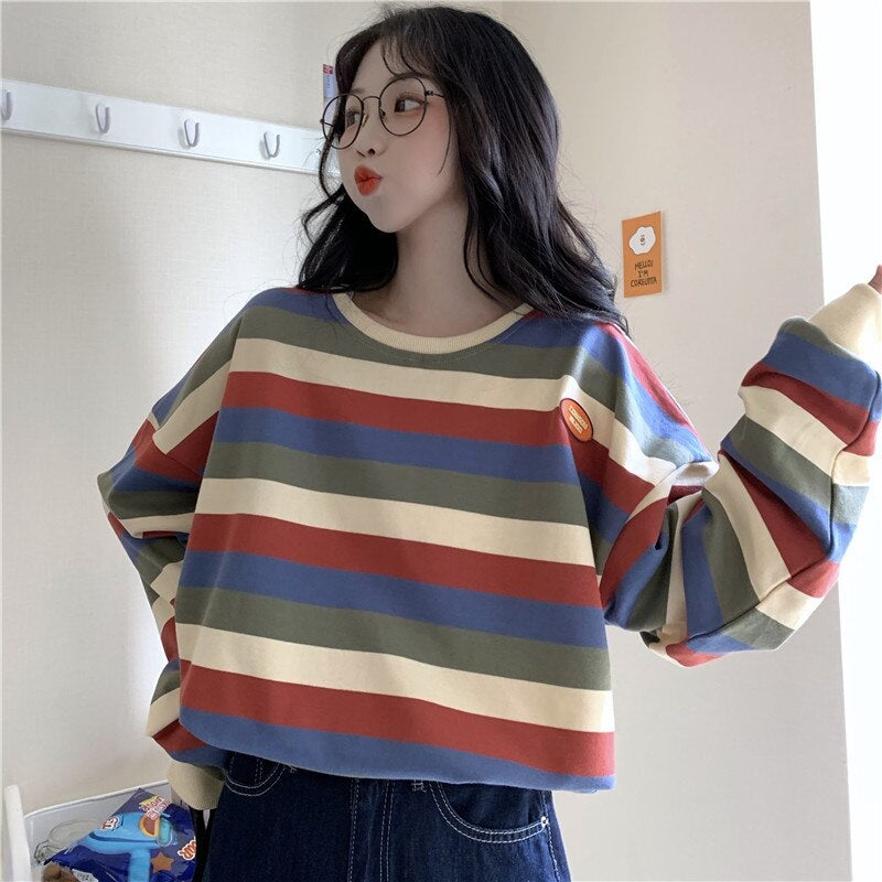 Students loose stripes sweatshirt