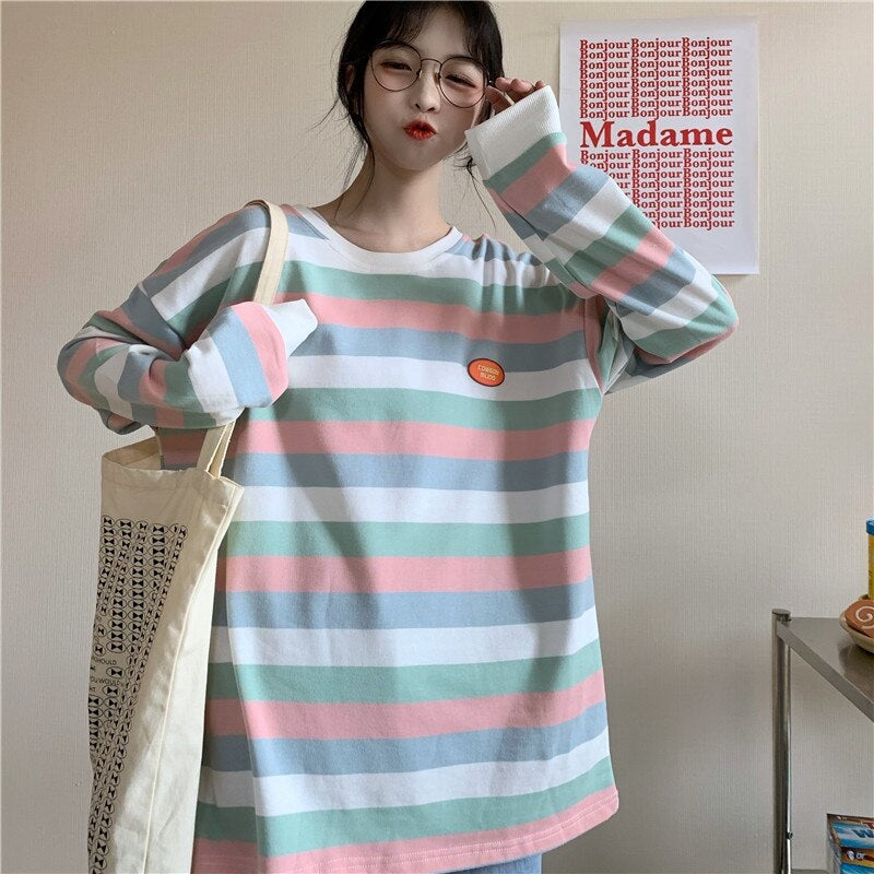 Students loose stripes sweatshirt