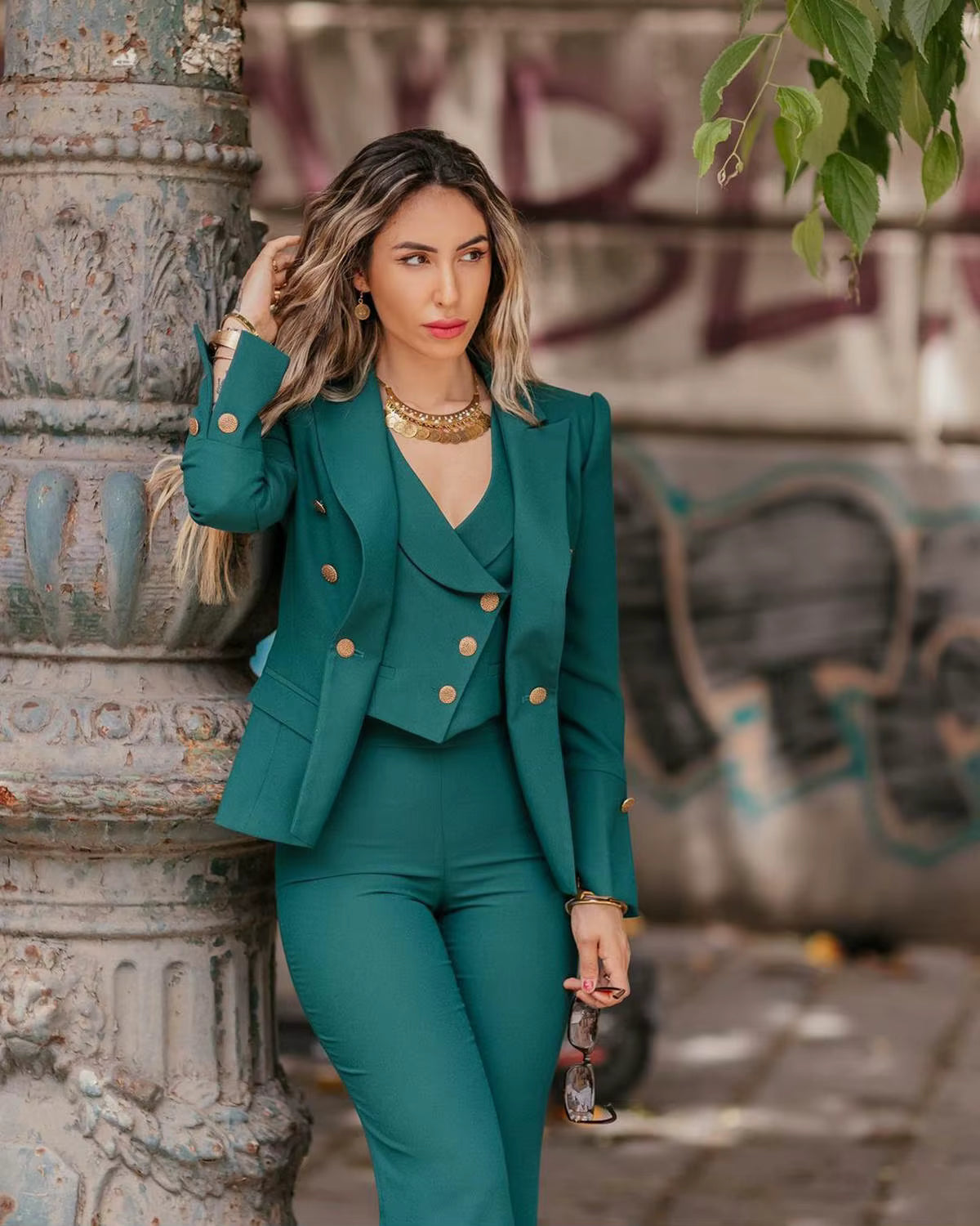 Vintage Double Breasted Peaked Lapel Slim Fit Office Jacket Pants 3 Pieces Set